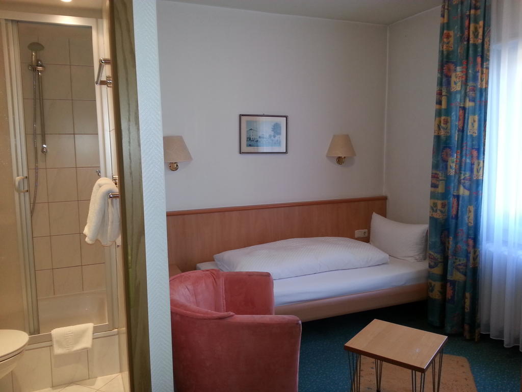 Hotel Koch Maingau Obertshausen Ngoại thất bức ảnh
